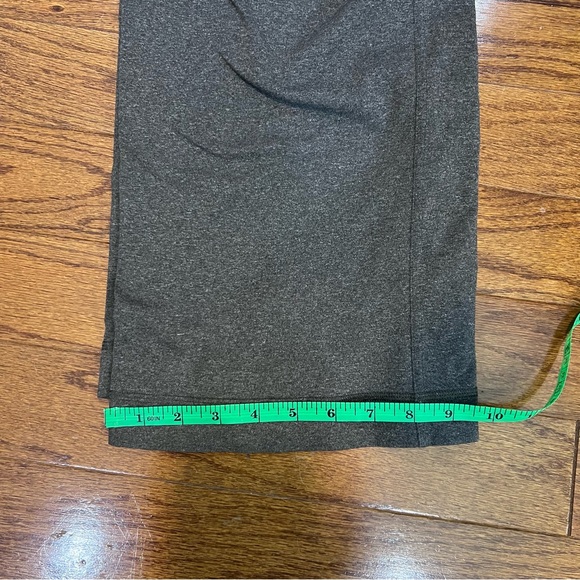 97. Men’s size large gray / grey athletic pants / sweatpants / sweats wide leg - Picture 5 of 11